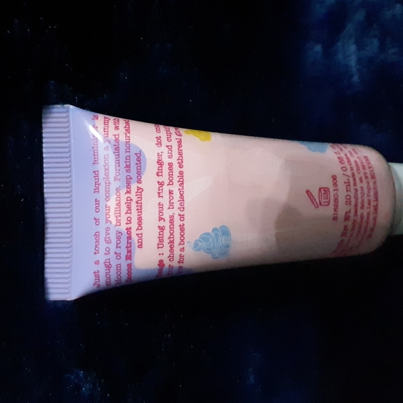 Trifle Cosmetics - Liquid Glow - Picture 2 of 3